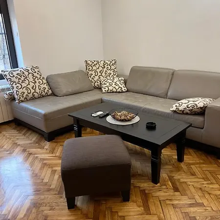 Story Apartment *